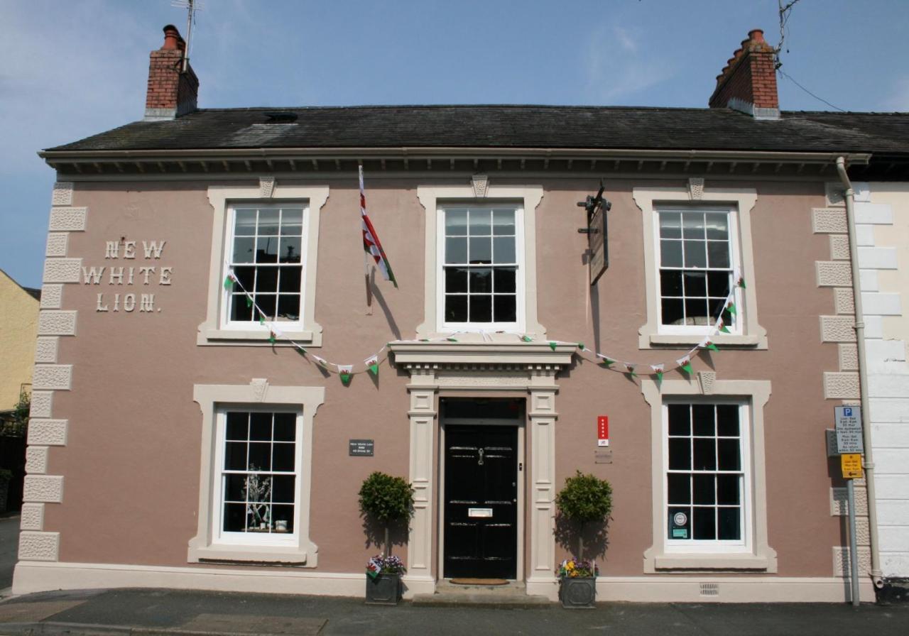 The New White Lion Hotel Llandovery Exterior foto