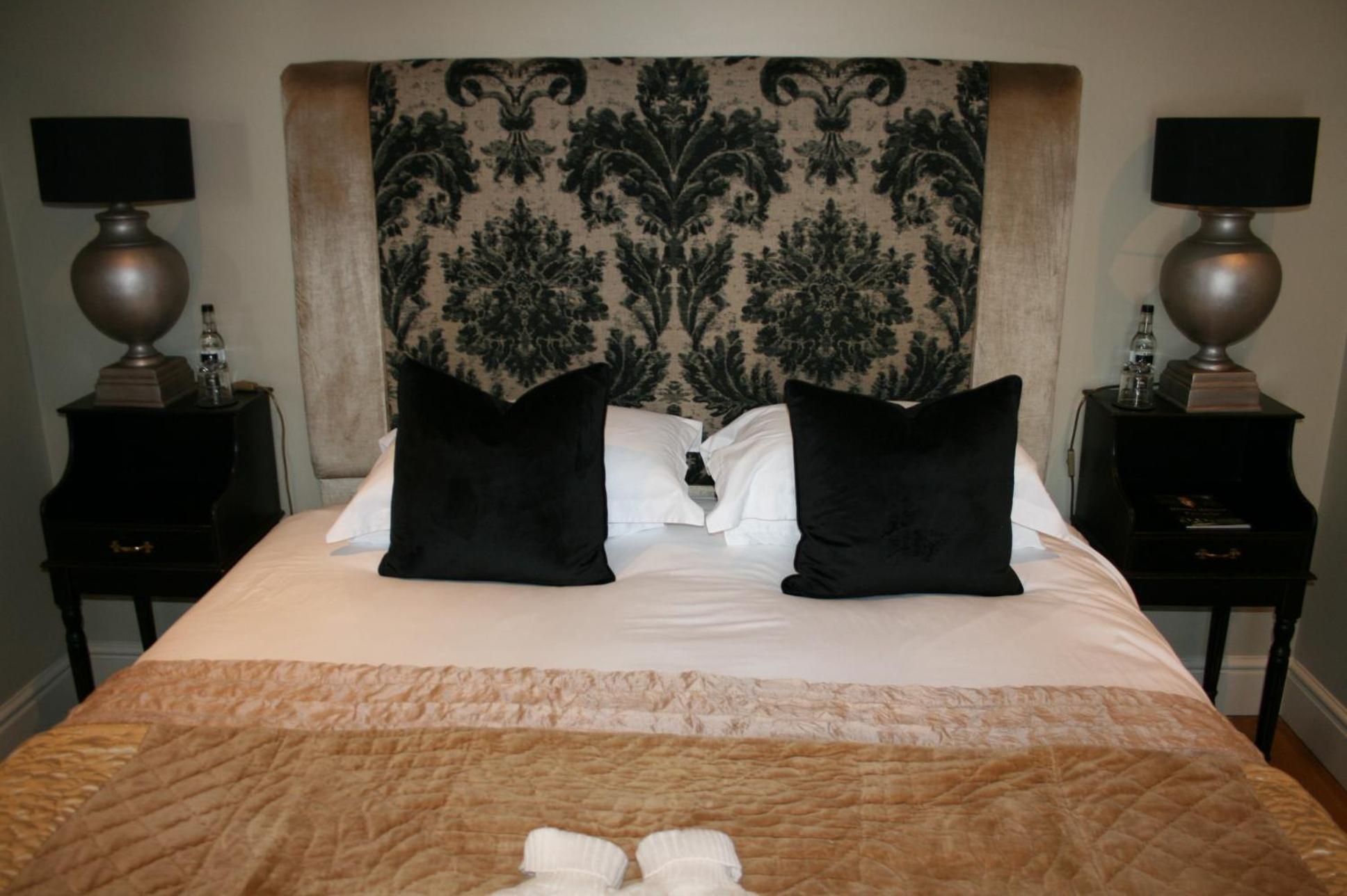 The New White Lion Hotel Llandovery Exterior foto